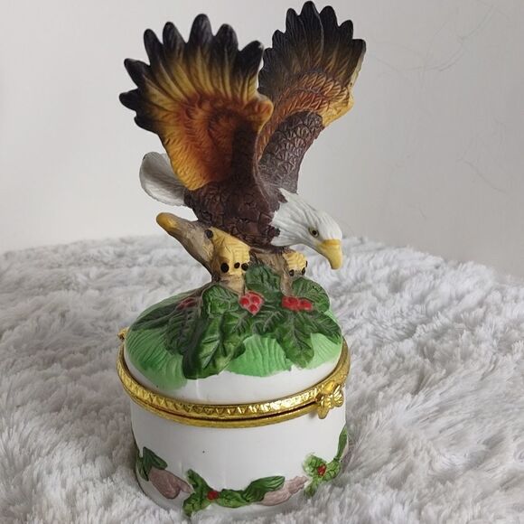 Eagle Porcelain Trinket Box - Picture 1 of 8